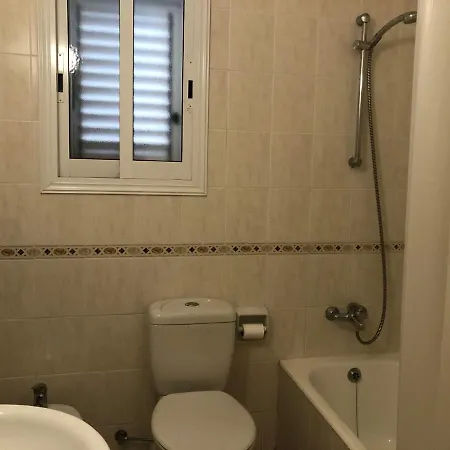 Limnaria - Comfy 2 Bed, 2 Bath Ground Floor Lejlighed *