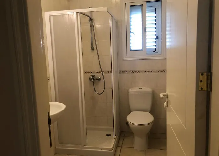 Limnaria - Comfy 2 Bed, 2 Bath Ground Floor Apartmán Paphos