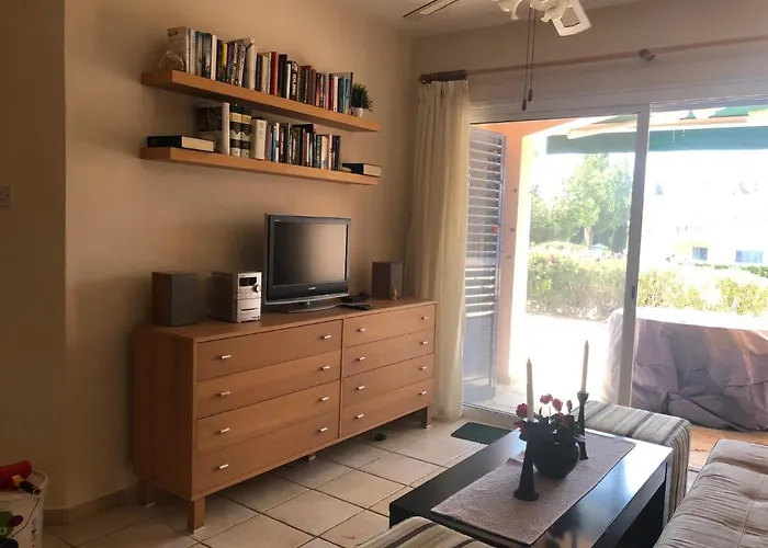 Limnaria - Comfy 2 Bed, 2 Bath Ground Floor *